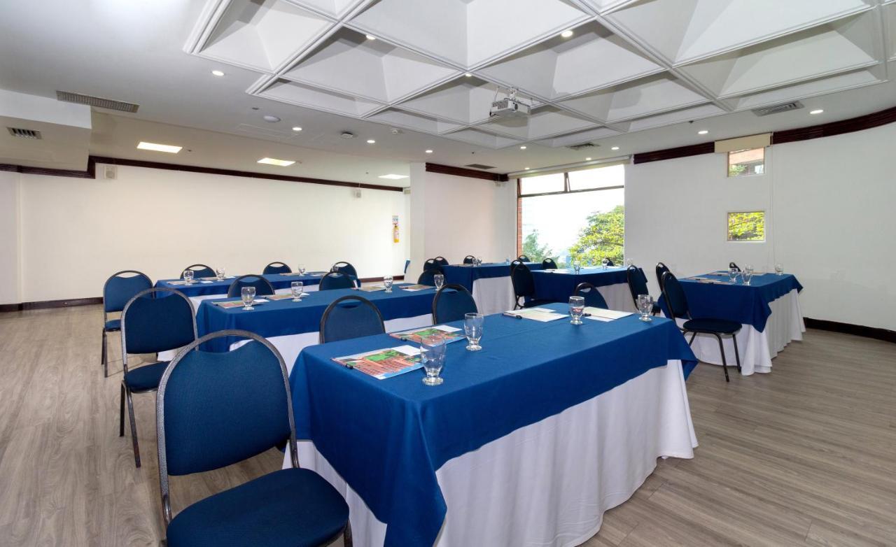 Hotel Dann Carlton Belfort Medellín Exterior foto Meeting room